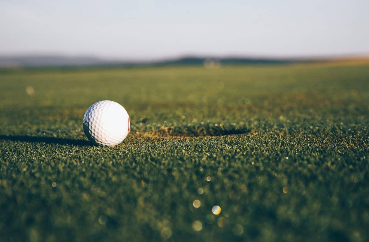 10 Tips to Better Putting At Golf