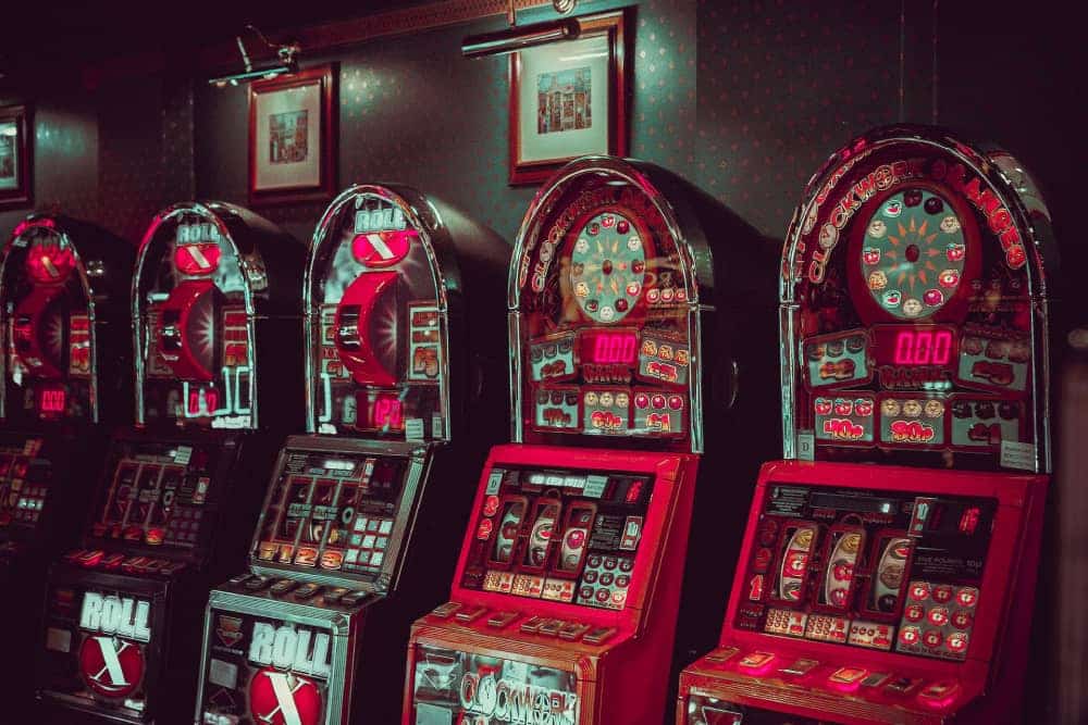 Why Sports Fans Can Get Into Slot Gaming