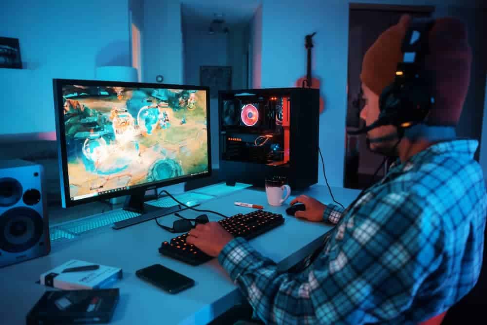 How You Can Become a Professional Online Gamer